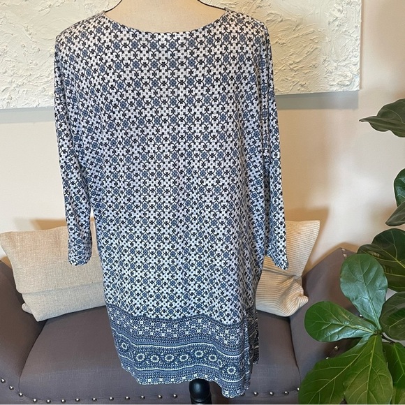 J Jill Love Linen Tunic Top Blue White Floral 3/4 Sleeve 100% Linen Sz M - Picture 2 of 8